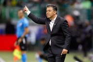"No supo manejar el partido". Gallardo, de la queja contra el árbitro a la autocrítica: "Desconcentraciones que se pagan caro"