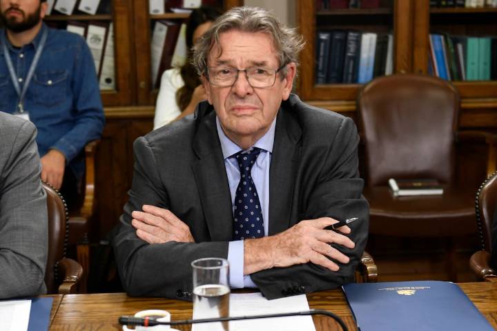 Quién es Jaime Gazmuri, el nuevo director de TVN designado por el Presidente Boric
