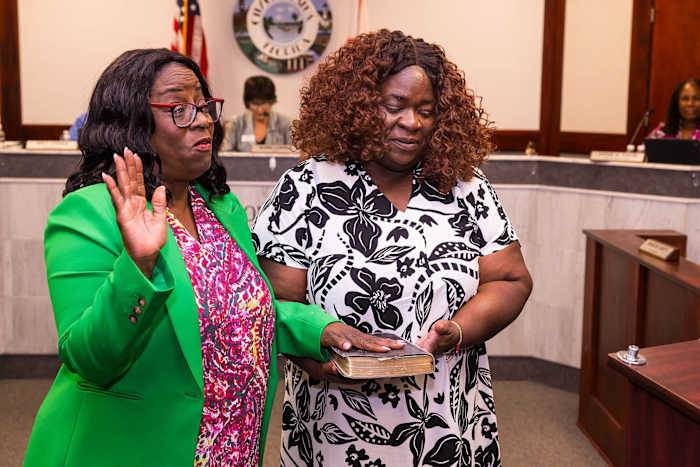 Palatka commissioners reinstate city manager amid external investigation