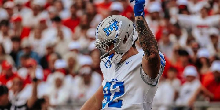 Timpson’s Tipton catches touchdown in Middle Tennessee loss
