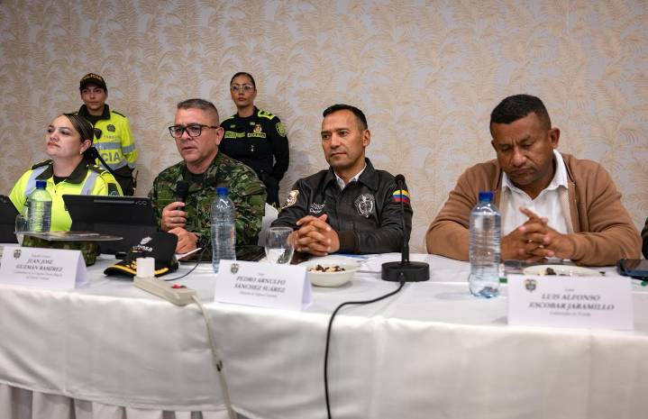 Defensa, Ejército y autoridades civiles articulan esfuerzos por la seguridad del suroccidente colombia