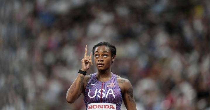 Sha'Carri kicks into overdrive and cruises through opening round at world championships