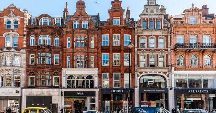 UK's own 'billionaires' row' where the average house price is £21m