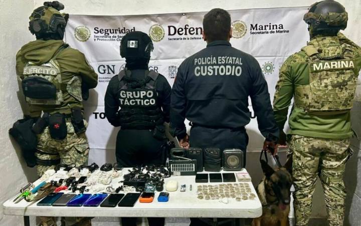 Operativo en penal de Huejotzingo: SSP asegura droga, armas y celulares