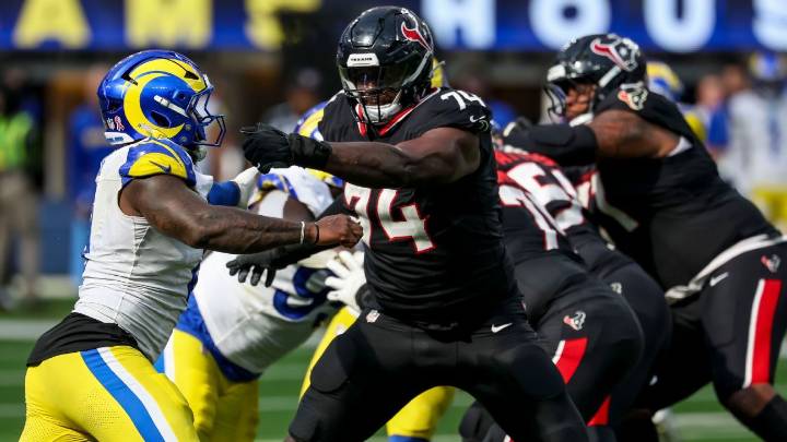 Source: Browns trade for Texans' Cam Robinson to fill OT need