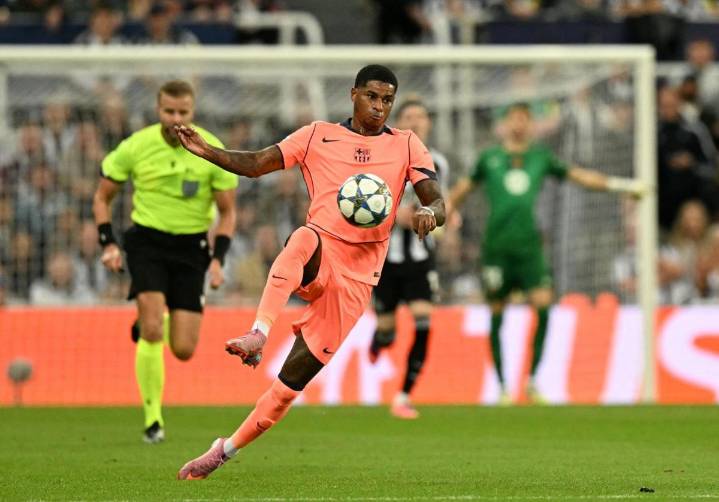 Rashford adelanta al Barça en Newcastle