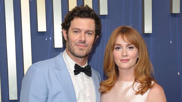 Adam Brody and Leighton Meester's 'impossible to miss' Emmys awkwardness analyzed by a body language expert