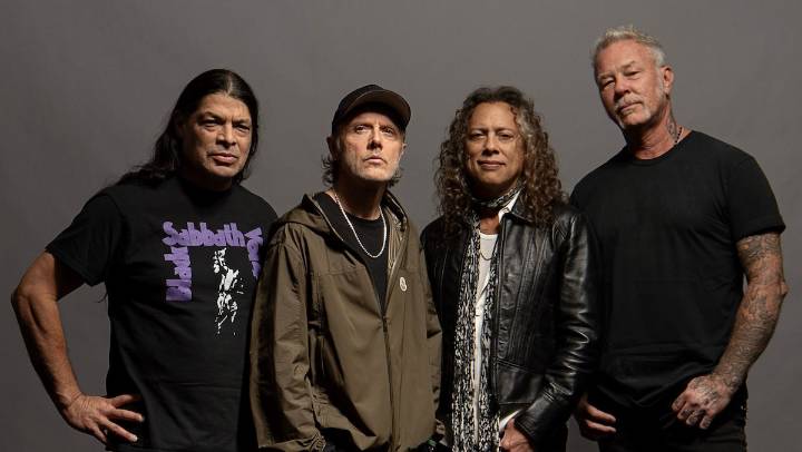 Metallica rallies Aussie fans to donate blood with exclusive tour t