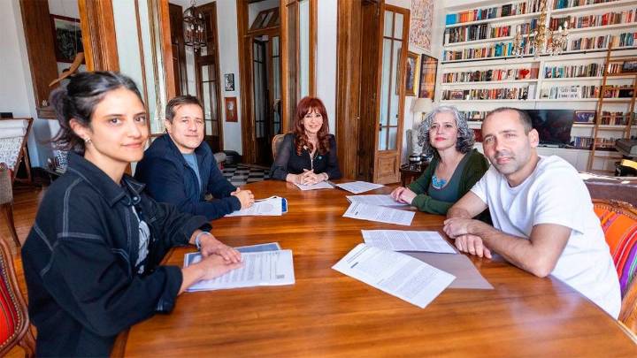 Cristina Kirchner se reunió con candidatos de Fuerza Patria para definir la estrategia contra el veto universitario de Milei