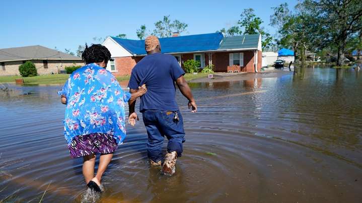 What happens if the National Flood Insurance Program expires?
