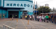 Más de cien comerciantes del Mercado N° 1 realiza plantón para exigir su reapertura en Surquillo: "Se tiene que cumplir"