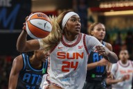 Deadspin | Connecticut senators criticize WNBA's involvement in Sun sale