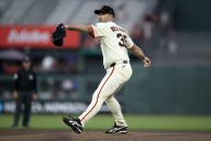 Deadspin | Rockies lose again, Giants get closer to .500 record in win