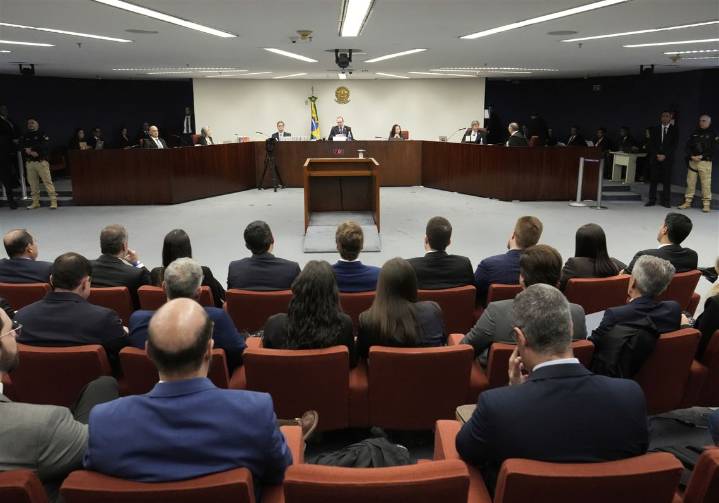 Brazil's top prosecutor says Bolsonaro tried to overthrow democracy, as trial's final phase opens