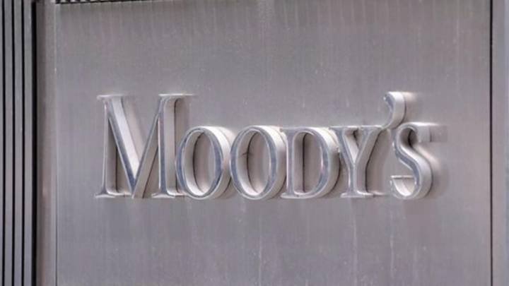 Moody's mejora nota de Pemex a "B1" tras concluir revisión iniciada en agosto