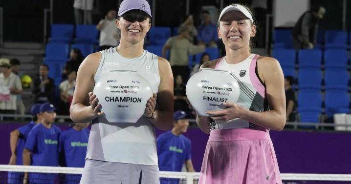 Świątek overcomes serving errors to win Korea Open title against Alexandrova
