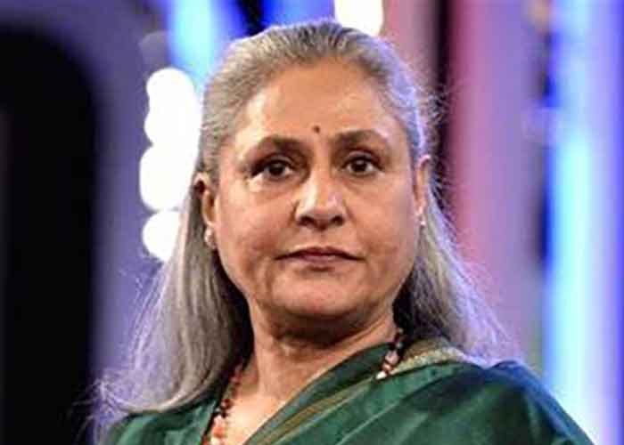 Jaya Bachchan smiles for media in the biggest turnaround