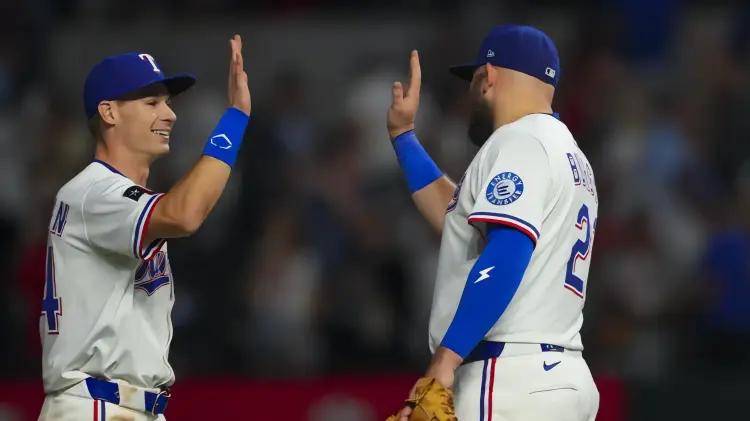 Michael Helman brilla con robo de jonrón y cuadrangular en victoria de Rangers