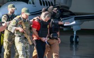 Avión que traslada a Hernán Bermúdez cambia de ruta