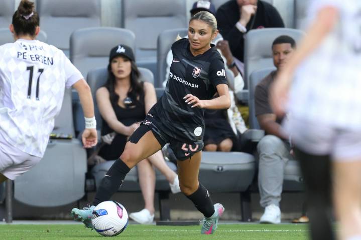 Angel City FC’s Gisele Thompson signs contract extension