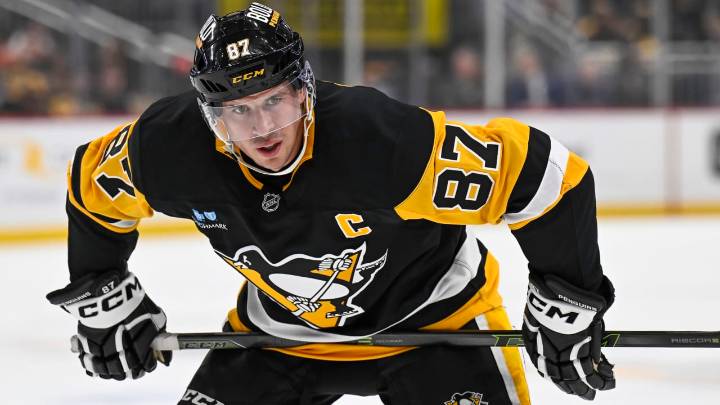 Crosby not ready to consider move from Penguins, focused on playoff return