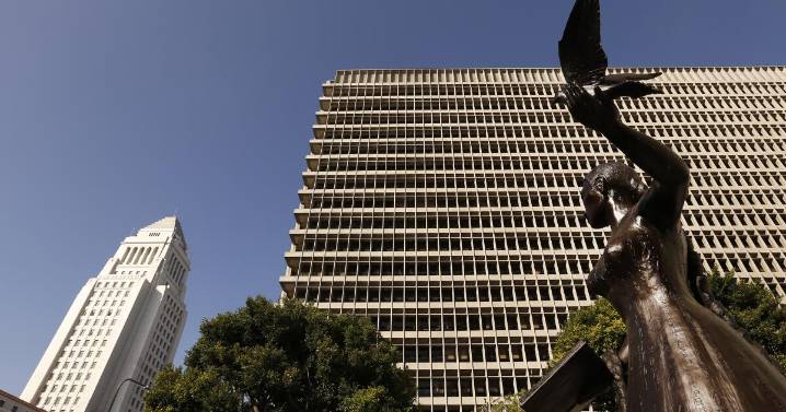 L.A. judge who threatened to shoot people in his courtroom admonished by state panel