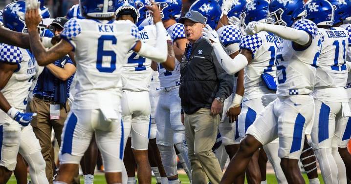 CRAWFORD | For Kentucky, 'almost' is the worst scenario when it comes to Stoops' future