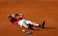 Moeller sorprende y Dinamarca acorrala a España, ahora al límite
