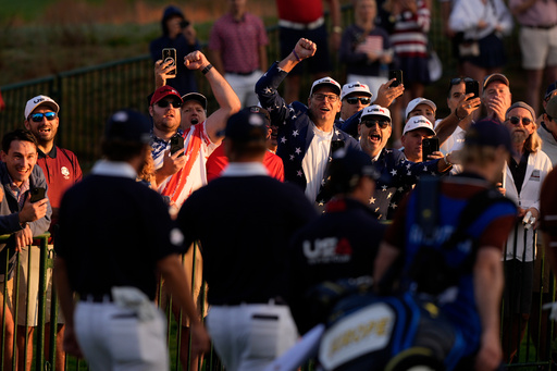 Bethpage's notorious crowd is sticking by the struggling Americans at the Ryder Cup
