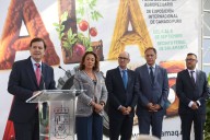 Mañueco anuncia un plan de apoyo para la ganadería extensiva en la inauguración de Salamaq