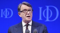 Caso Epstein lleva a despido de embajador británico en EEUU