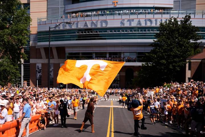 Tennessee's SEC football opponents for next 4 seasons announced
