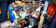 “Tirate al piso o te pongo un tiro en la cabeza”: el violento asalto registrado en un mercado de Ciudad