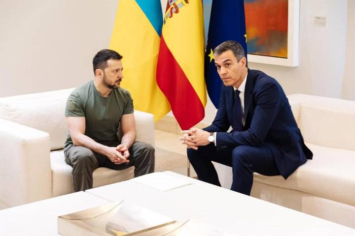 Una avería en el avión obliga a Sánchez a cancelar su agenda