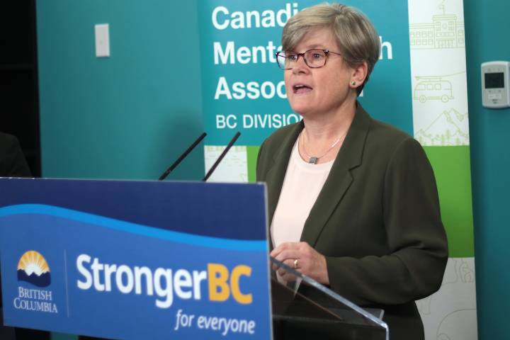 Nearly 1,400 U.S. healthcare workers apply to work in B.C. in 4 months