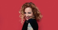 Anneke van Giersbergen de The Gathering: “En Chile la gente abraza la oscuridad y por eso nuestra música encontró su lugar”