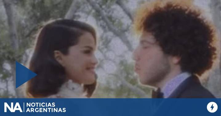 Selena Gomez y Benny Blanco se casaron en una íntima ceremonia al aire libre