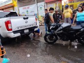 Embiste taxista a un motociclista en el fraccionamiento Américas 1 de Chetumal