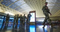 Base de la armada en Chicago será usada para redades migratorias