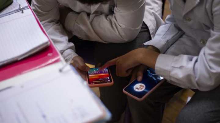 Los chicos y el exceso con las pantallas, un drama que atraviesa a padres, docentes y autoridades