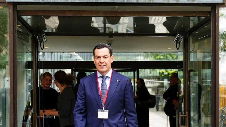 El «embarazo» de Juanma Moreno con las urnas andaluzas