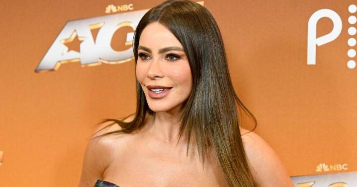 Sofia Vergara’s Head-Turning Neckline Dress Has Fans Swooning