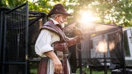 Master falconer travels U.S. with birds of prey after corporate life