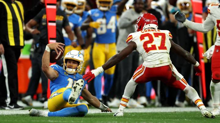 Herbert's brilliant opener helps Chargers finally beat Chiefs