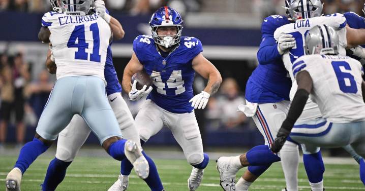Giant firsts for rookies as RB Cam Skattebo scores TD and QB Jaxson Dart takes snap for NY