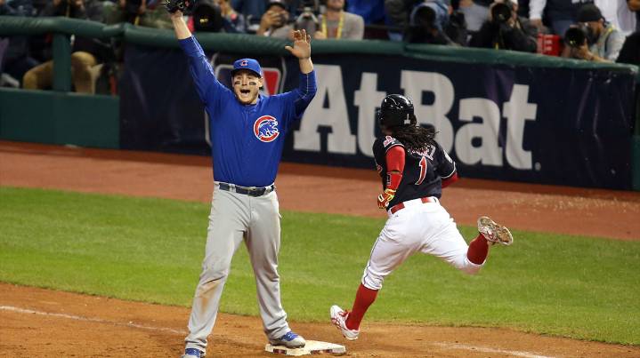 Cubs legend Anthony Rizzo honored with ovation at Wrigley retirement ceremony