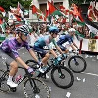 Pro-Palestinian protests rock Spain's Vuelta cycling race