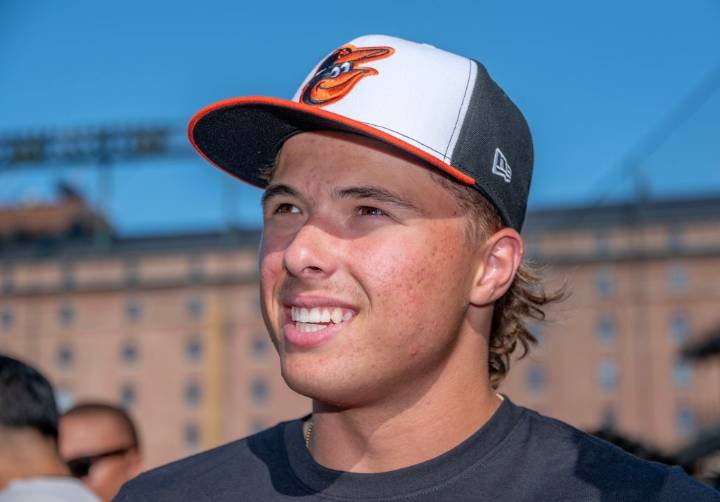 Orioles' Slater de Brun looks up to ‘mentor’ Adley Rutschman