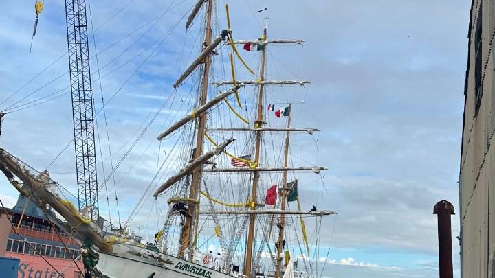 Buque Cuauhtémoc reanuda sus operaciones tras choque en Brooklyn