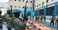 Al menos 14 muertos en un enfrentamiento entre presos en una cárcel del sur de Ecuador